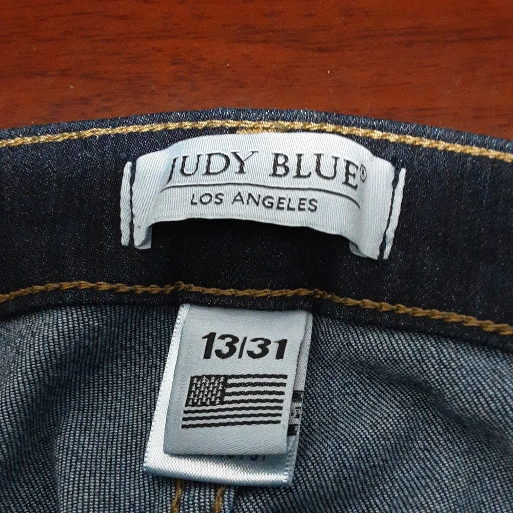 Judy‎ Blue High Rise 13/31 Dark Wash Flare Leg Stretchy Denim Jean